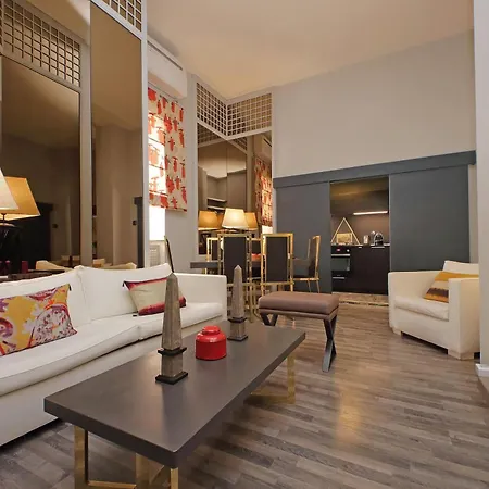 Ych-incantevole A Fontana Di Trevi Apartment Rome