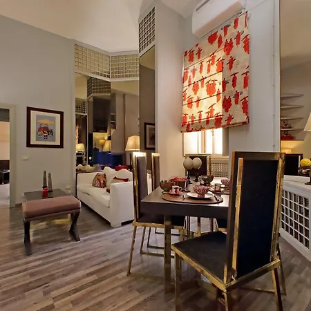 Apartment Ych-incantevole A Fontana Di Trevi Rome